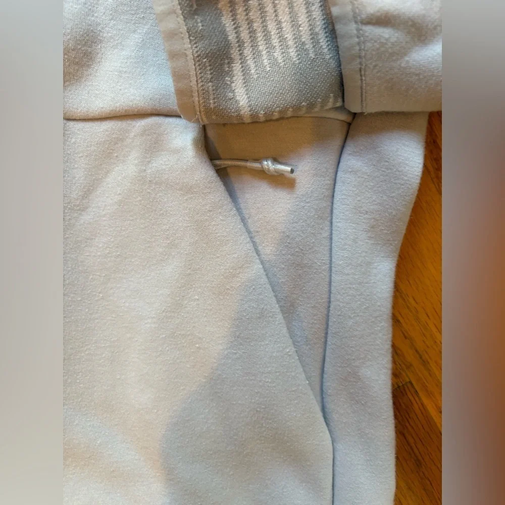 👟adidas Retro Hooded Full Zip Jacket